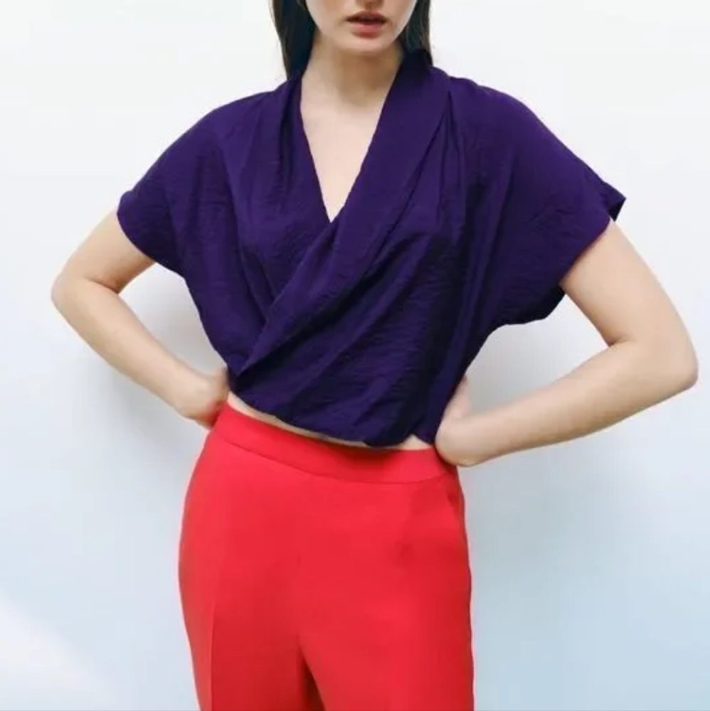Zara Women's Purple Flowy Neckline Crop Top